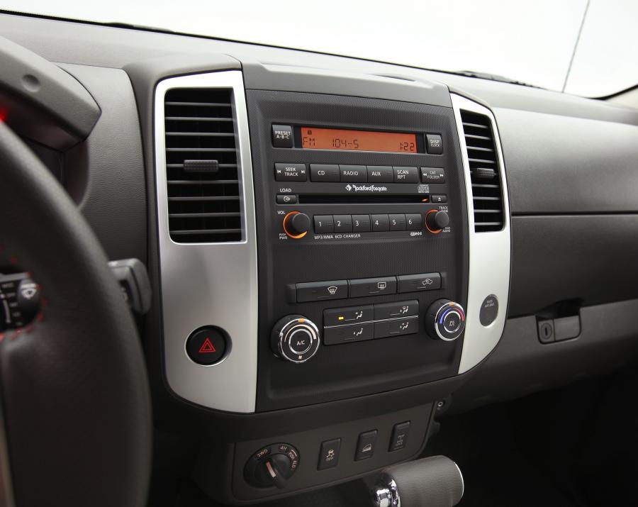  Nissan Xterra 2012 года  (фото 5 из 18)